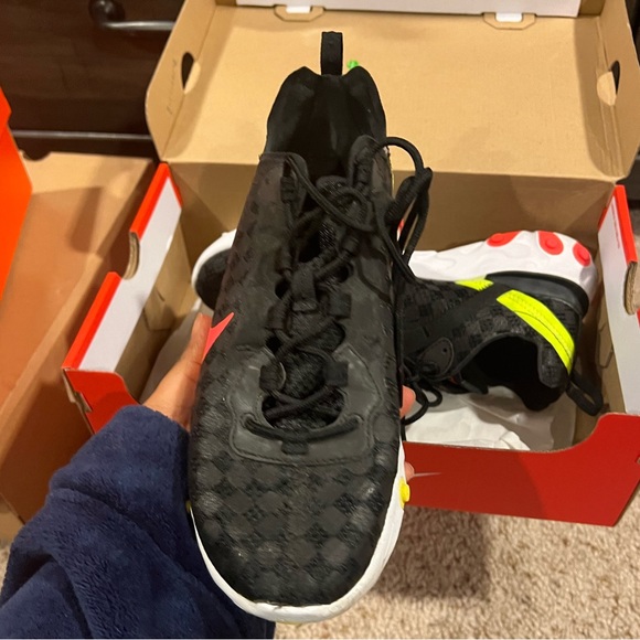 Nike React Element 55 - Picture 2 of 3